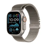⁦ساعة Apple Watch Ultra 2 مزودة بنظام GPS + شبكة خلوية، قياس 49 مم، مع سوار Milanese Loop (الإصدار الخاص بالشرق الأوسط)⁩ - الصورة ⁦3⁩